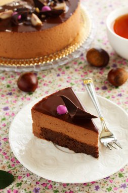 Kestane Mus kek ile çikolatalı kek.
