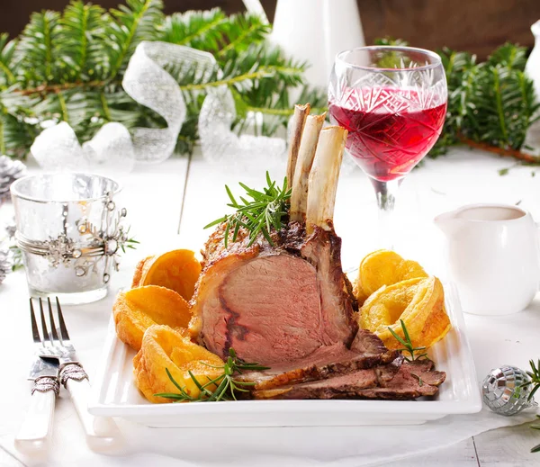 Weihnachten Roastbeef Mit Yorkshire Pudding Festessen — Stockfoto