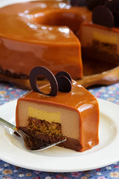 Gâteau Caramel Dans Glaçure Miroir — Photo
