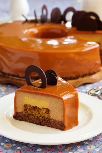 Gâteau Caramel Dans Glaçure Miroir — Photo