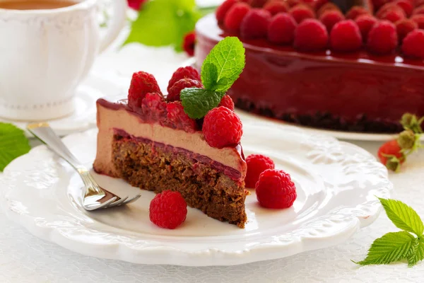 Bolo Chocolate Brownie Com Framboesas — Fotografia de Stock