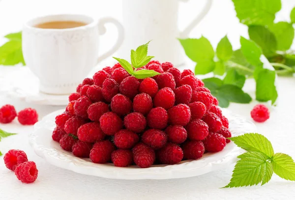 Chocolate Raspberry Mousse Cake Framboise — Stock Photo, Image