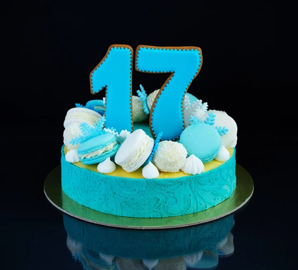 蓝色海绵蛋糕生日 — 图库照片
