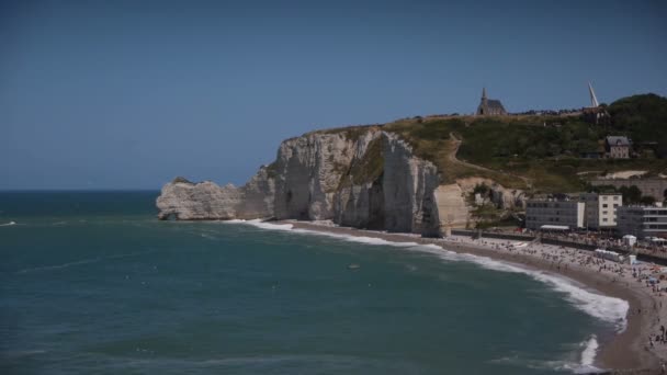 Sulla Costa Etretat Spiaggia Turistica Normandia Francia — Video Stock