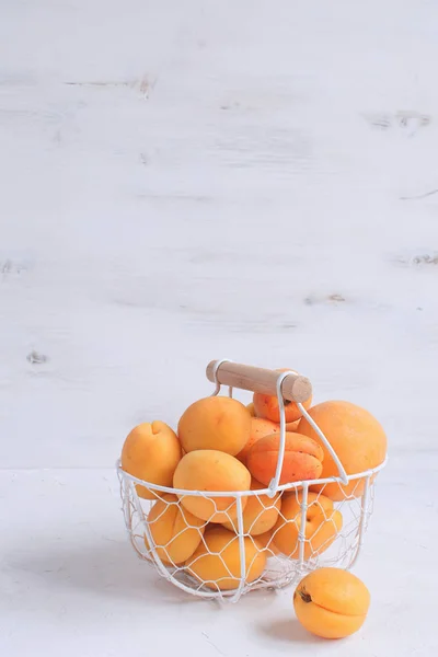 Apricots Peaces Metal Basket Summer Fruit Concept Harvesting Organic Fruits — Stock Photo, Image