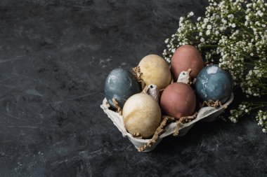 Paskalya en az arka plan rustik tarzı kompozisyon - orga bahar