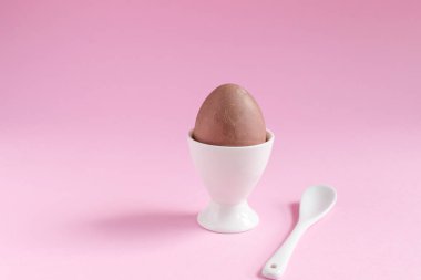 Doğal olarak Boyalı Paskalya yumurtası Kahvaltı, beyaz yumurta bardağı, beyaz Wo