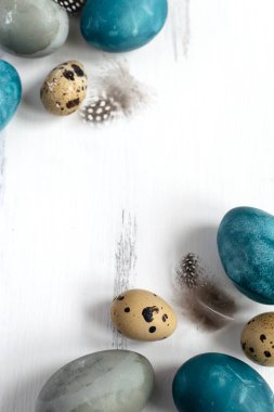 Bahar paskalya kavramı, - doğal olarak boyanmış paskalya yumurtaları, bıldırcın yumurtası,