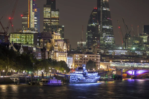Úžasné Panorama Londýna Světla Odráží Řece Temži Noci — Stock fotografie