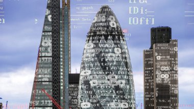 Londra şehir manzarası ile veri ve bilgisayar bilgi bina cephe eşlenen programlama
