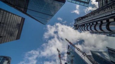 Londra, İngiltere - 05 Mart 2018 - uzun boylu gökdelenler ve binalar Londra finans merkezi