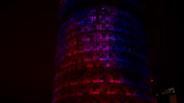 Barcelone Espagne Février 2018 Affichage Lumineux Sur Tour Torre Agbar — Video