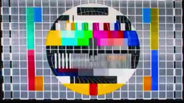 Televizyon test desen ve renk çubuklarıyla aksaklık müdahale ve bozulma