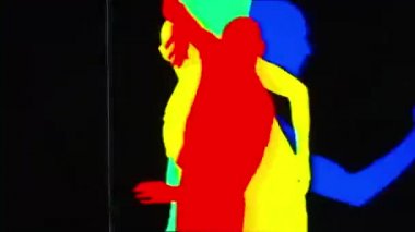 çağdaş bir tarzda usta erkek dansçı. Bu dizi bir gölge dansçı silueti olduğunu