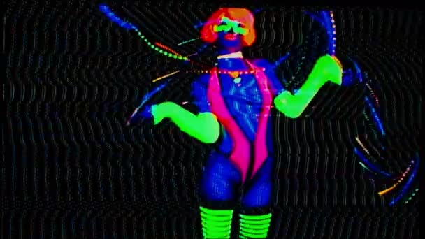 Сексуальна Молода Жінка Танцює Ультрафіолетовому Костюмі — стокове відео