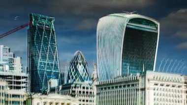 farklı bölgeler ve mekanlar, Londra 'da ses efektleri olan binalar