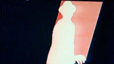 çağdaş bir tarzda usta erkek dansçı. Bu dizi bir gölge dansçı silueti olduğunu