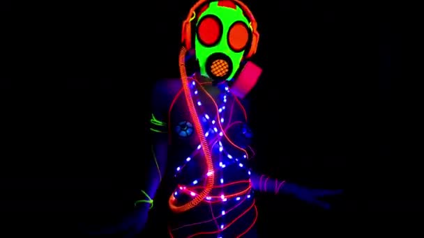 Sexy Female Dancer Wearing Gas Mask — Stock Video