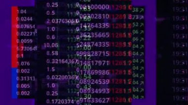 İkili kod ve finansal sayı bilgisayar ekranı eklendi aksaklık ve distorsiyon etkisi ile aşağı koşma