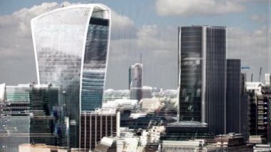 şaşırtıcı Londra şehir timelapse televizyon aksaklık ve statik görüntü ile bozuk bina ile