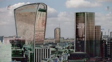 şaşırtıcı Londra şehir timelapse televizyon aksaklık ve statik görüntü ile bozuk bina ile