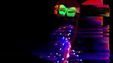 Siyah arka plan üzerine floresan Giyim seksi dansçı