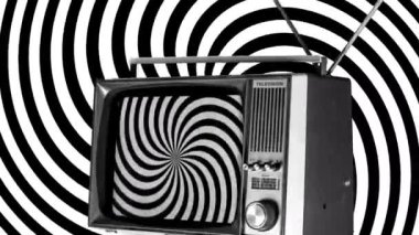 Hipnotik döngü ile retro televizyon yakın