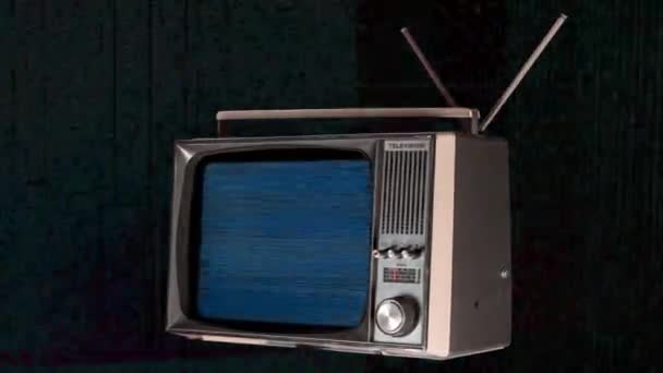 Kesme Retro Televizyon Ekranında Bozulma Ile Uzayda Dönüm — Stok video