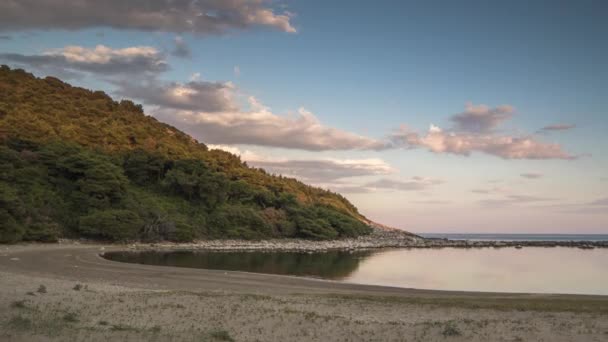 Όμορφο Ηλιοβασίλεμα Timelapse Μια Παραλία Και Θάλασσα Στο Μαυροβούνιο — Αρχείο Βίντεο