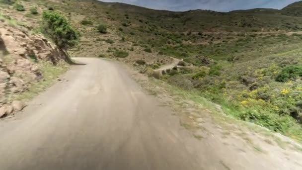 西班牙加泰罗尼亚的玫瑰海岸的非洲之都的视角拍摄从一辆越野车的前面射出 — 图库视频影像