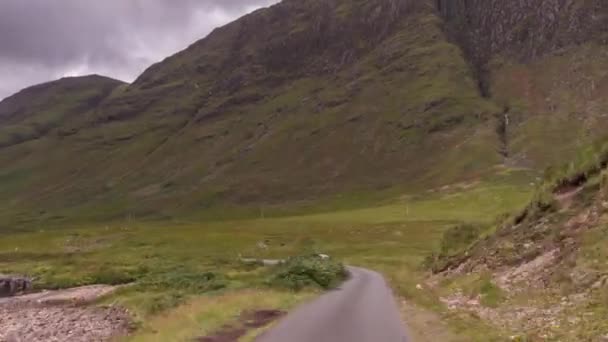 Hyperlapse Skoç Dağlık Güzel Boş Yollar Aracılığıyla Sürüş Bir Aracın — Stok video