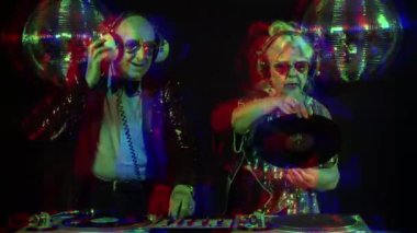 büyük çift disko ayarlama ve turntable tırmalamak parti