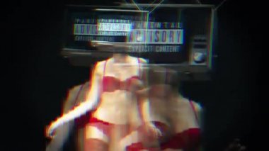 Kadın kırmızı iç çamaşırı televizyon başı olarak dans, tv açık içerik video uyarısı vardır.