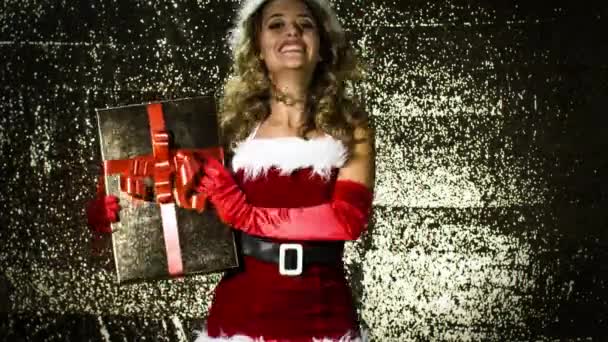 Linda Mulher Loira Traje Bonito Papai Noel Para Tempo Natal — Vídeo de Stock