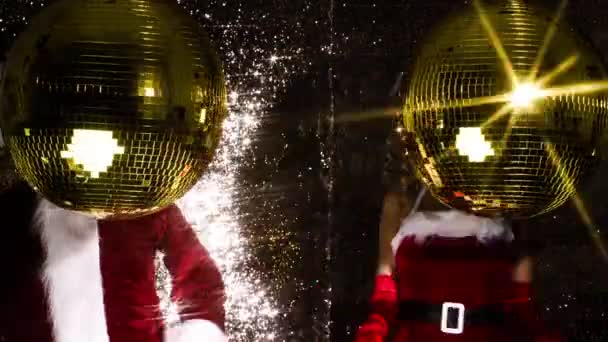 Papai Noel Bela Senhora Claus Dançando Festa Discoteca — Vídeo de Stock