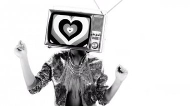 Televizyon başı olarak kadınla dans, Tv programları soyutlama kalp