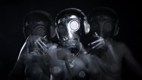 Sexy Woman Dancing Silver Body Paint Gas Mask Black Background — Stock Video