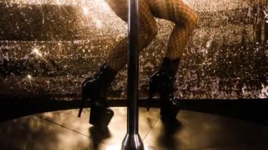 şaşırtıcı kutup dans serisi, ayak üzerinde odak