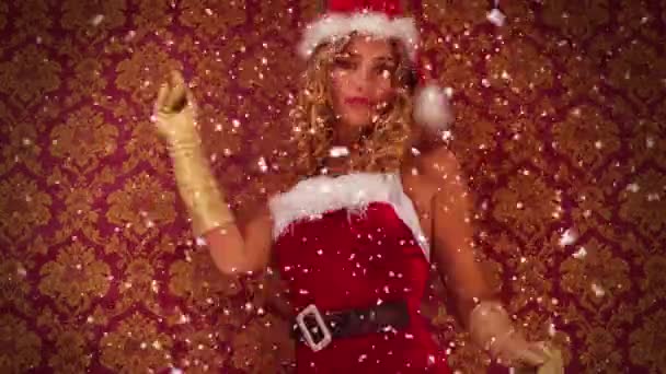 Mulher Loira Bonita Dançando Traje Papai Noel — Vídeo de Stock