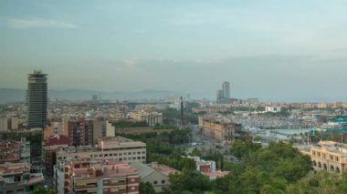 mont juic barcelona şehir merkezi Skyline üzerinden günbatımı timelapse