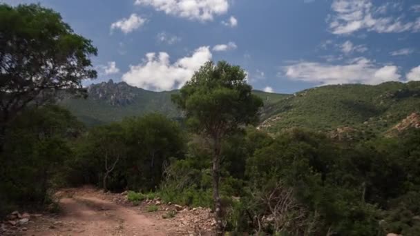 Pov Skott Från Kamera Fäst Framsidan Road Fordon Kör Genom — Stockvideo