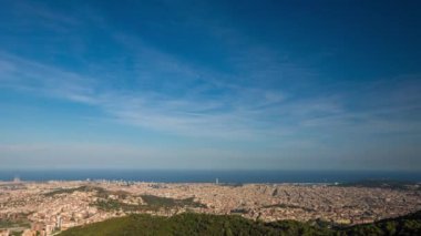 öğleden sonra güzel ışık ile barcelona şehir manzarası Timelapse kaydırma