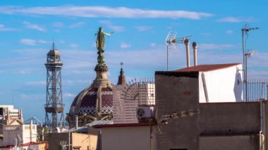 Barselona şehir merkezinde bir terasından vurdu çatılarına kadeh imelapse