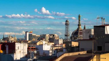 Barselona şehir merkezinde bir terasından vurdu çatılarına kadeh imelapse