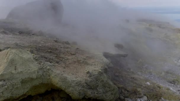 Schwefelhaltige Dämpfe Steigen Über Kratern Vulkan Sizilien Italien — Stockvideo