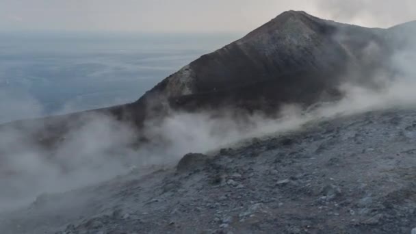 Vulkan Utanför Kusten Sicilien Italien Konstant Sulfurous Rök Kommer Upp — Stockvideo