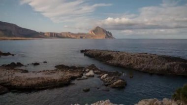 Sabah küçük plaj San Vito lo capo Sicilya, İtalya.