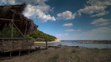 Ahşap kulübe ıssız bir kumsalda bulunan Mljet Island, Hırvatistan 