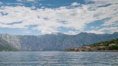 güzel Körfezi Kotor dağlar kristal berraklığında su ulaşabilecekleri Karadağ Timelapse