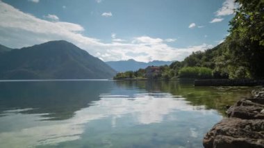 güzel Körfezi Kotor dağlar kristal berraklığında su ulaşabilecekleri Karadağ Timelapse